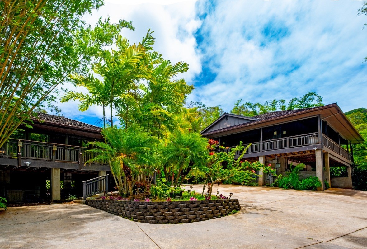 Beachfront property on the North Shore